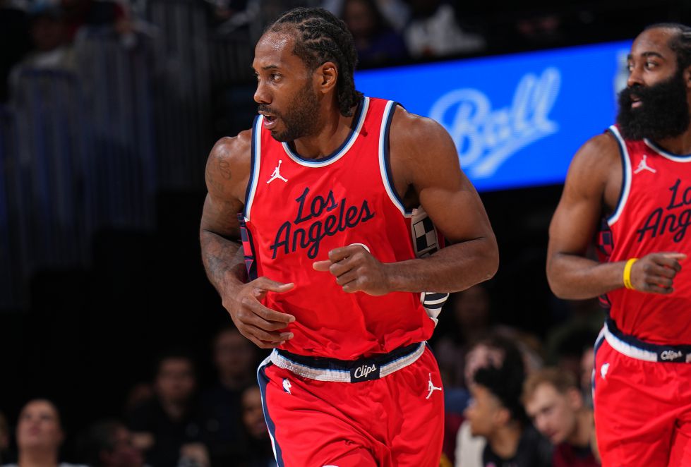 Shams: Leonard will miss a few more games, and the Clippers believe he will return to the court as soon as possible