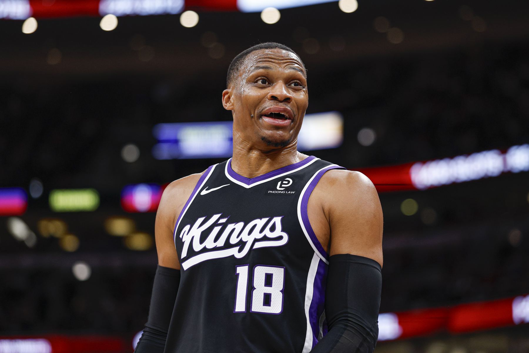 Poor ball control! Westbrook's reserves made 0 of 5 shots from outside in the half and sent out 6 assists.